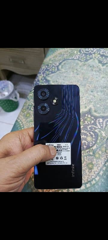 INFINIX HOT 30 8