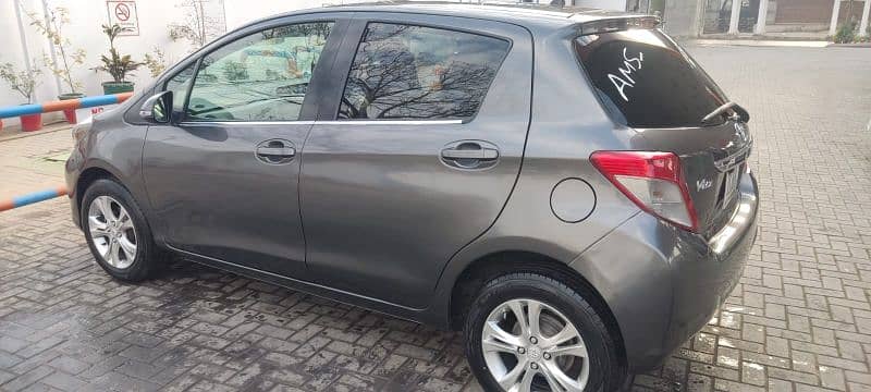 Toyota Vitz 2015 9