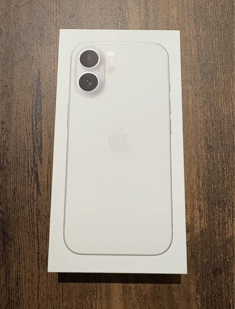 IPhone 16 128GB White 0