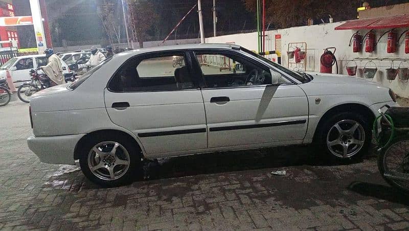 Suzuki Baleno 2004 4