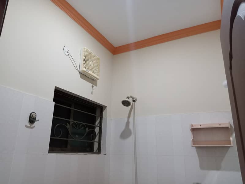 10 MARLA LIKE A NEW CONDITION EXCELLENT GOOD UPPER PORTION HOUSE FOR RENT IN N BLOCK IZMIR TOWN LAHORE 3