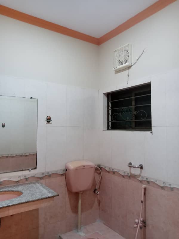 10 MARLA LIKE A NEW CONDITION EXCELLENT GOOD UPPER PORTION HOUSE FOR RENT IN N BLOCK IZMIR TOWN LAHORE 6