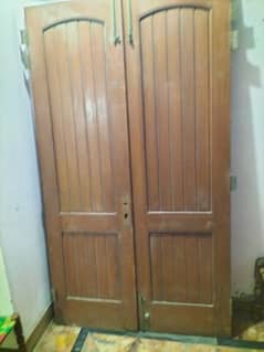 wood main door bohat mazboote foresale