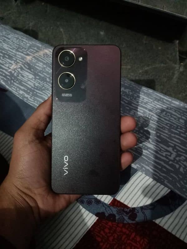 vivo y18 lush condition sirf 25din use howa ha 2