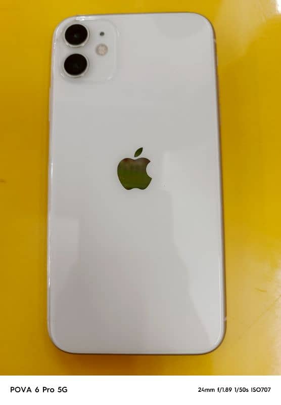 I phone 11 White color, Rom128 With box 10/10 PTA Approved 0