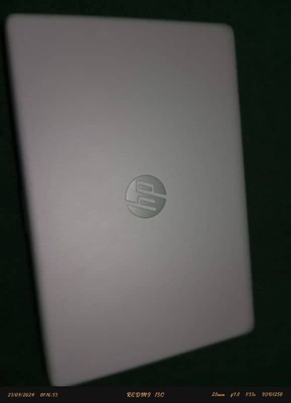 hp cor i5 11 gen  8 gb builton 2gb graphic 256gb ssd 0