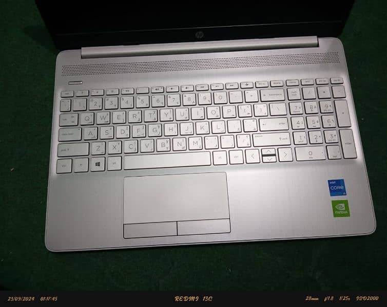 hp cor i5 11 gen  8 gb builton 2gb graphic 256gb ssd 5