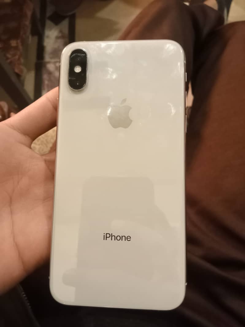 IPhone XS | 256 GB | Non Pta | 10/10 condition. 3