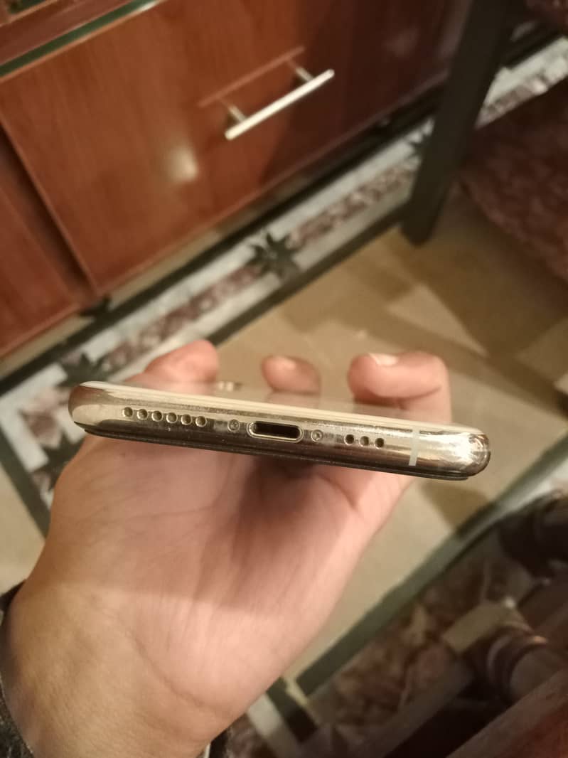 IPhone XS | 256 GB | Non Pta | 10/10 condition. 2