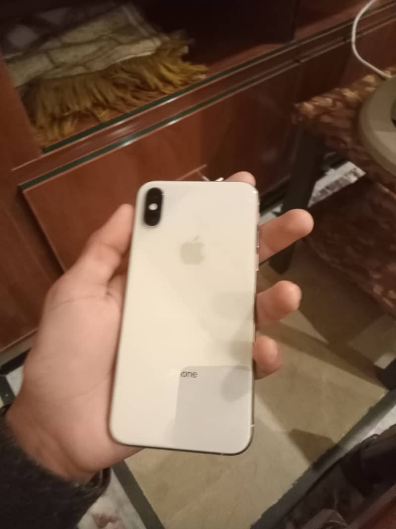 IPhone XS | 256 GB | Non Pta | 10/10 condition. 6