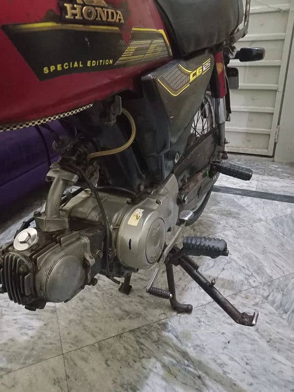 engine 100% pack hai bike 10 Sal se khadi hai 6