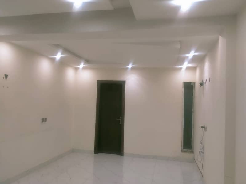 STUDIO BRAND NEW EXCELLENT GOOD CONDITION LUXURY FLAT FOR RENT IN SECTER D BAHRIA TOWN LAHORE D 1