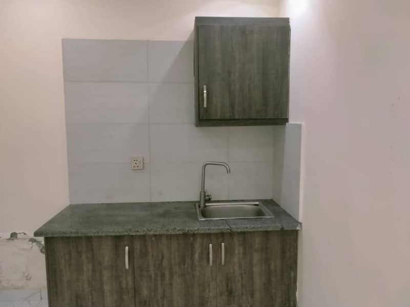 STUDIO BRAND NEW EXCELLENT GOOD CONDITION LUXURY FLAT FOR RENT IN SECTER D BAHRIA TOWN LAHORE D 9