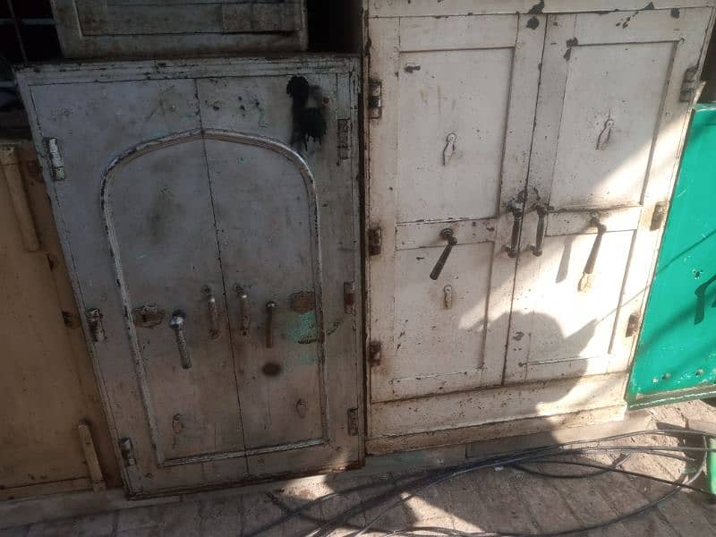 Tijori Lockers Safe 1