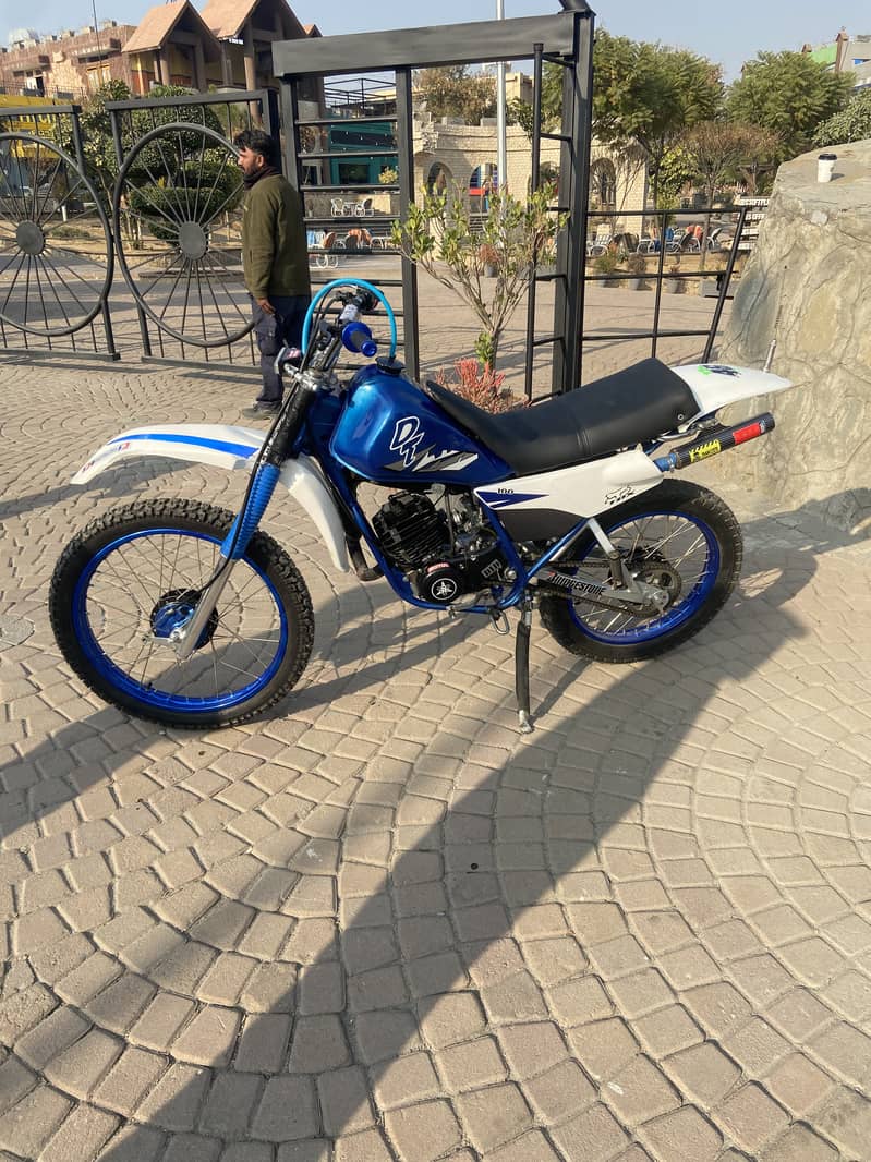 Yamaha dt trail bike dirt bike dt 175 style dt 100 0