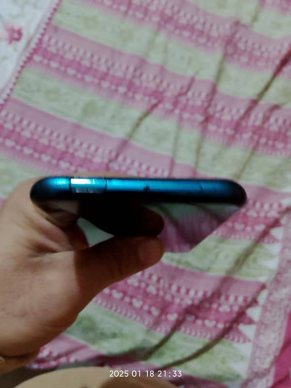 Huawei Y9 Prime 4/128   Motorolla  Oppo 13