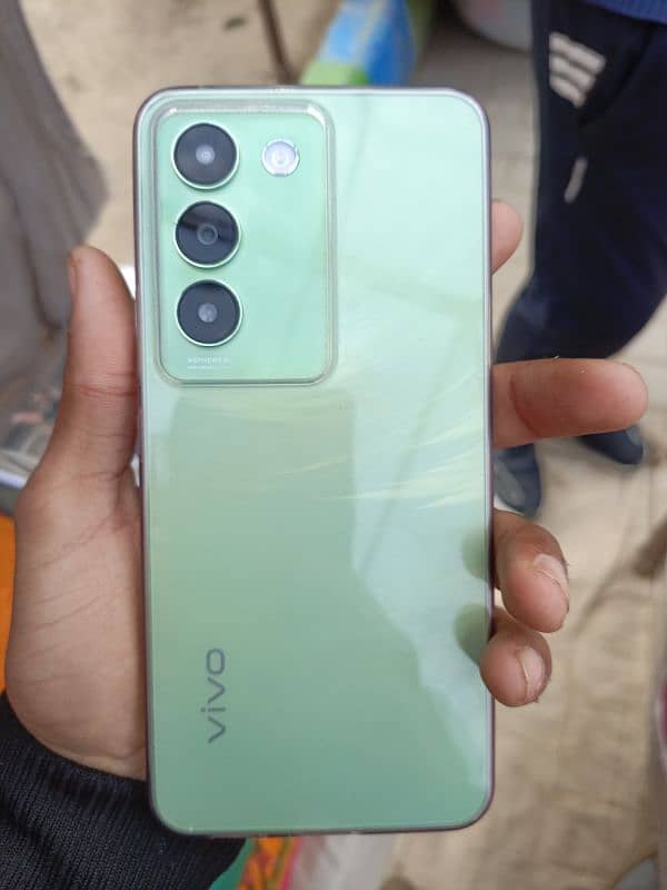 Vivo y 100 Original mobile 6