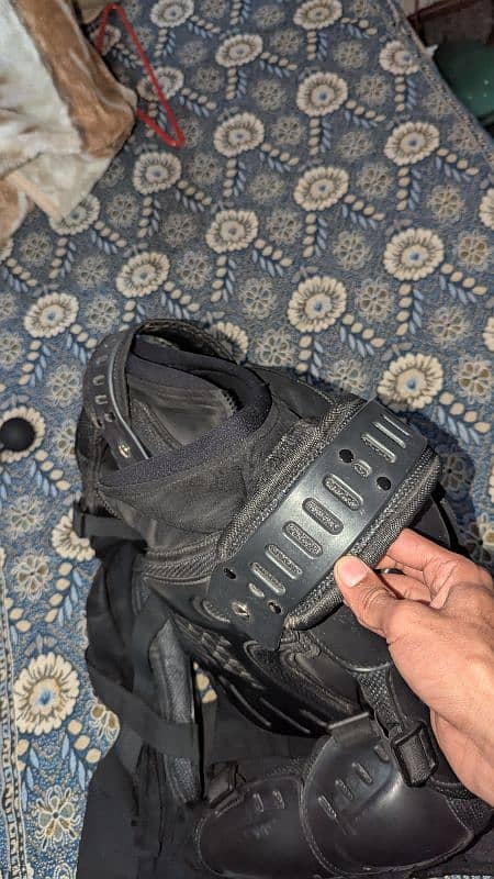 body armor excellent condition 5