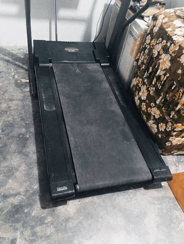 treadmill for sale urgent 5