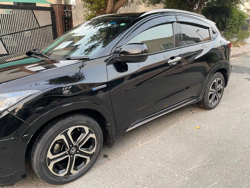 Honda Vezel Z Sensing 16/22 12