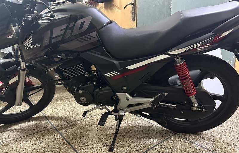 Honda 150 black like new 5