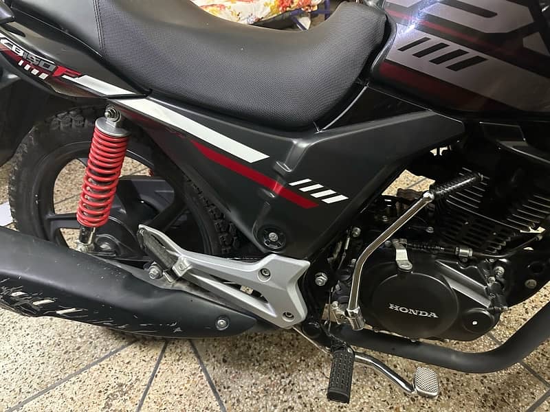 Honda 150 black like new 7