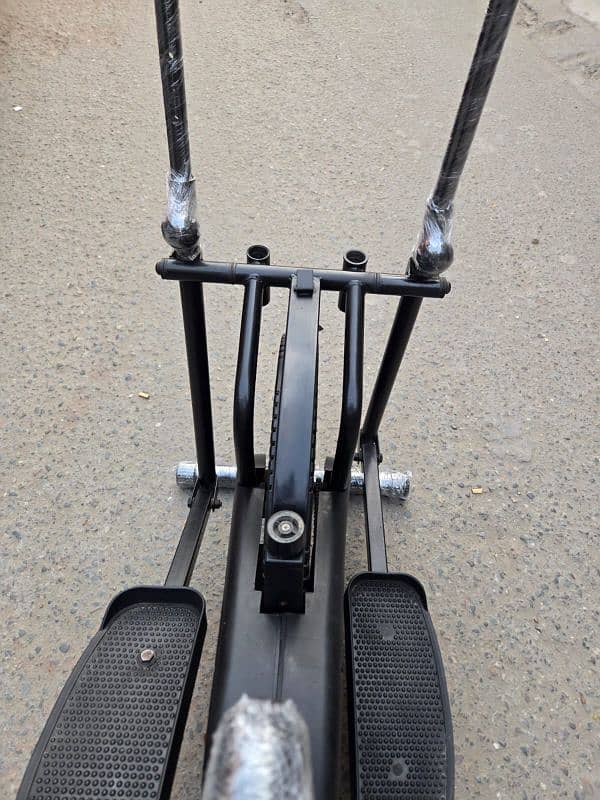 treadmils. (0309 5885468). ellapticals. spin bikes. gym cycles. home gym 15