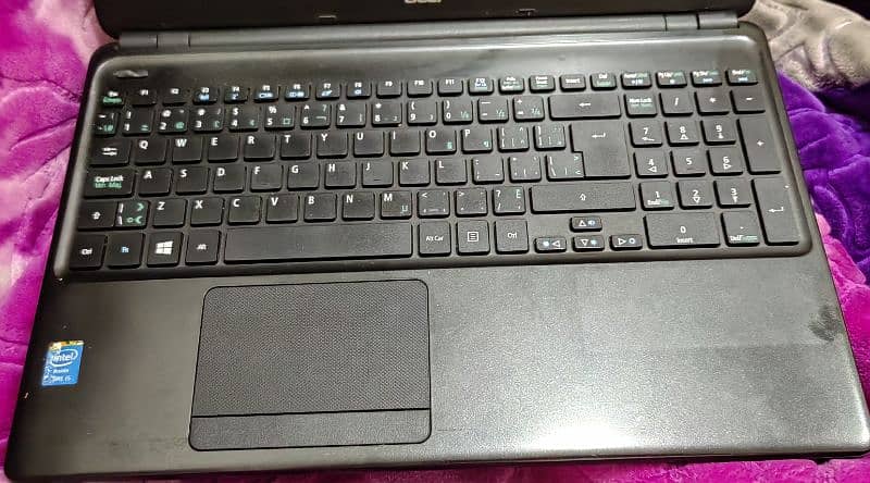 Acer Aspire 8 gb ram 256gb SSD. 2