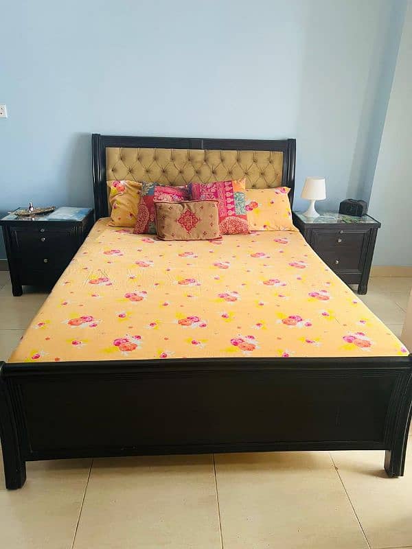 Queen Bed Set 0