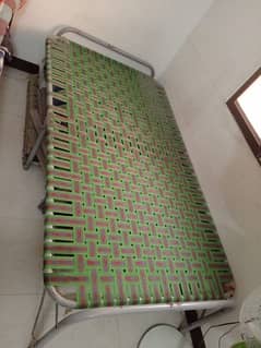 single iron folding bed