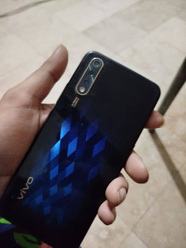 vivo s1 0