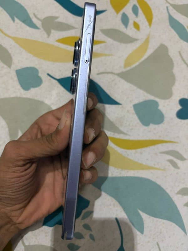 redmi note 13 pro 10/10 condition 3 ya 4 month ke warranty hai 3