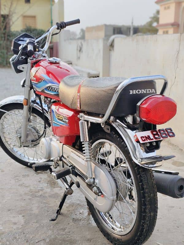 Honda 125 2024 4