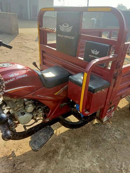 Road prince Loader Rickshaw For sale. 7