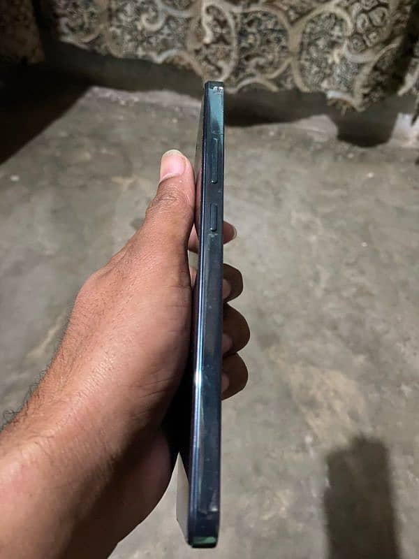 Oppo Reno 12F 5g . . 12/256 6