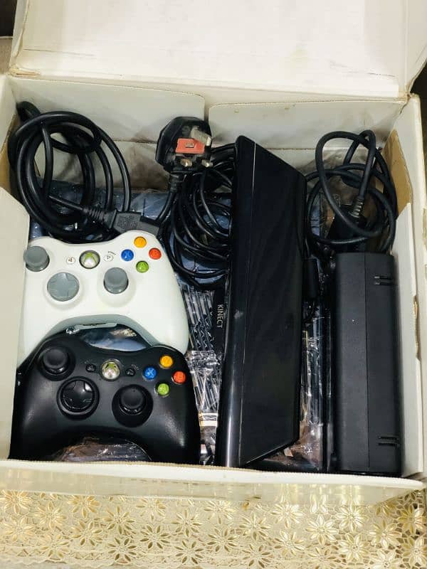 Xbox 360 Slim USA Hello 4 Special Edition 5