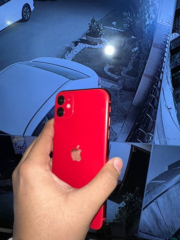 i phone 11 pta approved  128 gb  colour uniqe ha red 12