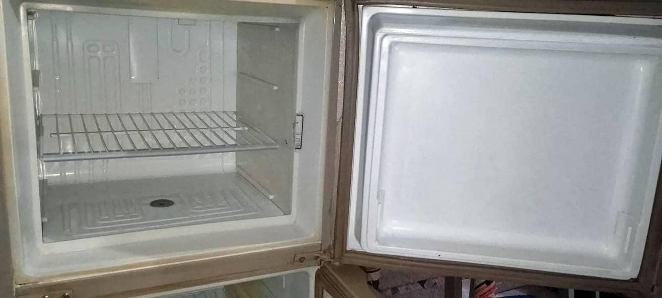 Dawlance Refrigerator, with Stabilizer and Choki 3