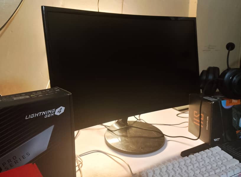 Gaming PC - Ryzen 5 7500-F RX 570 GPU Monitor, Table Chair & Keyboard 13