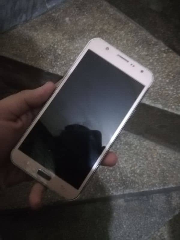 Samsung Galaxy J7 1