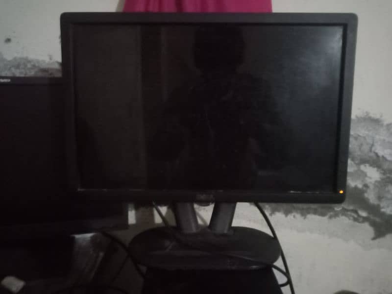 Dell 19 inach LCD far sale urgent 4