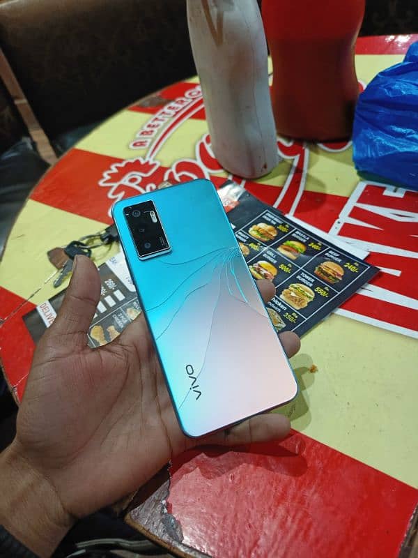 vivo v23e 8+4 256gb with box charger only call 03167025243 2