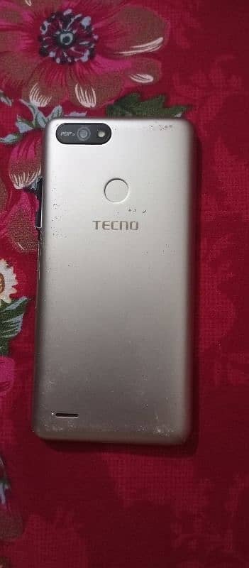 mobile Tecno 6