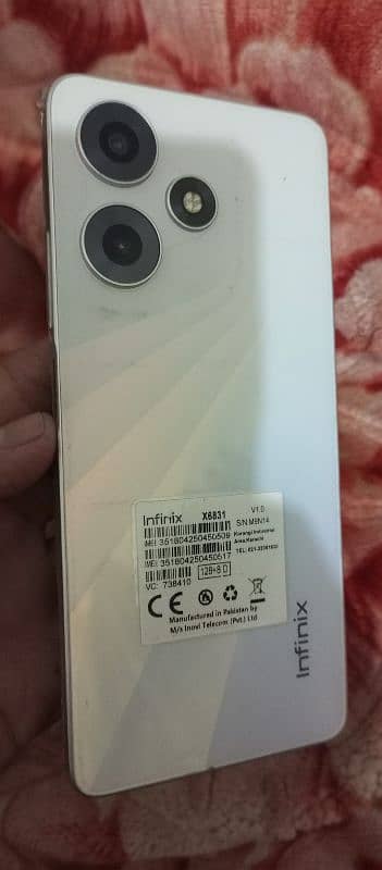 Infinix hot 30 10/10  condition 12gb/128gb. . 4