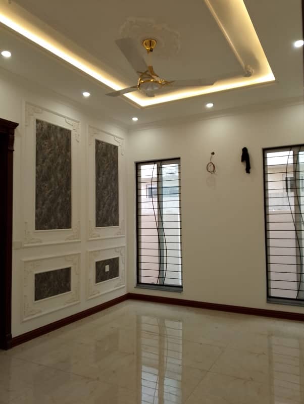 10 Marla House For Sale In Paragon City Lahore 10