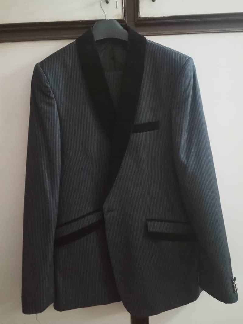 Suit (2-piece pant & coat) for sale 0