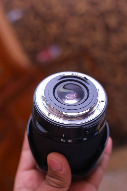 Tamron 28/75mm F/2.8 Canon. 6