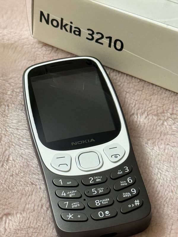 Nokia 3210 | 2024 | Type C | Elegant & Slimmist 1