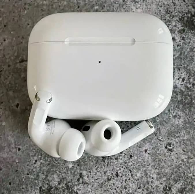 Apple AirPods Pro 2 with ANC And Type C (USA Stock) 5