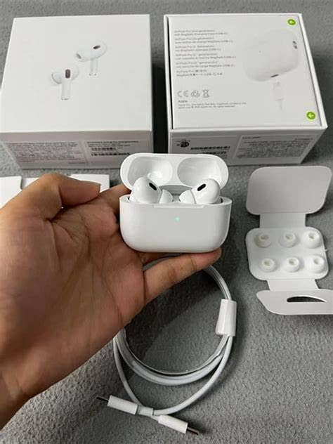 Apple AirPods Pro 2 with ANC And Type C (USA Stock) 7